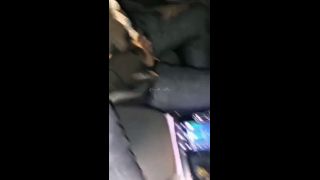Italian Car Sex Il mio COLLEGA mi tocca la figa in presenza di MIO MARITO per poi farmi una PROPOSTA INDECENTE-8