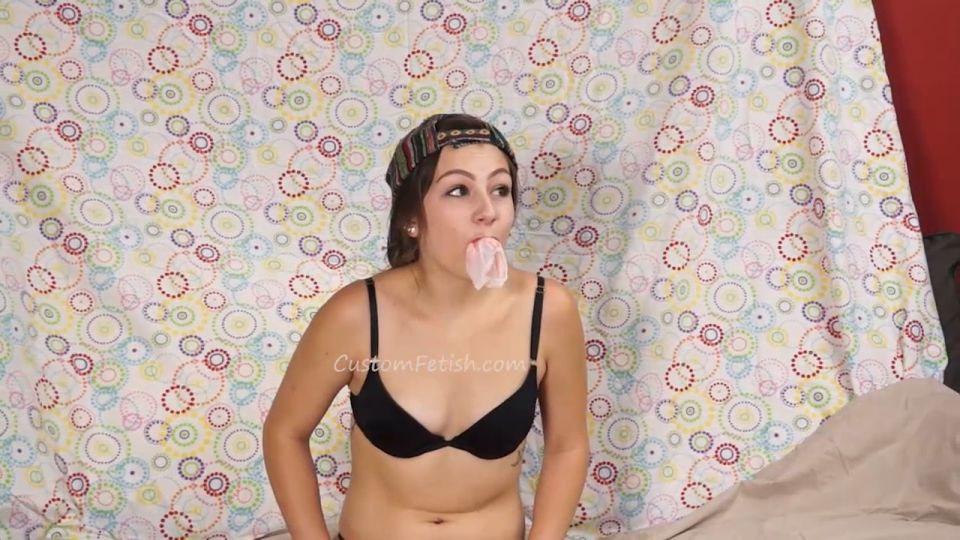 Custom Fetish - Renee Blows Bubbles Gets Pied - Fetish