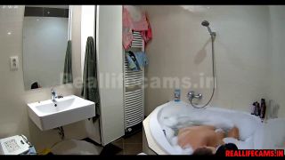 Reallifecam - Linda And Tibor Take A Bath 14.02.2025 720P - Amateur-4
