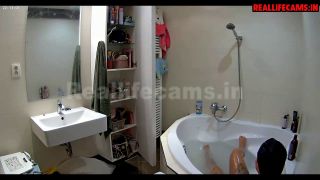 Reallifecam - Linda And Tibor Take A Bath 14.02.2025 720P - Amateur-8