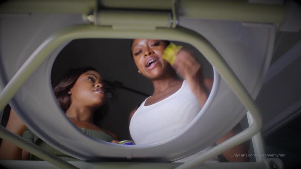 online clip 26 QueenVeinyFeet 0609 – 191 - queenveinyfeet - feet porn lesbian foot fetish porn