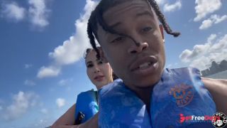 [GetFreeDays.com] lil d claps Valerie kay on a jetski pt 1 Sex Video June 2023-0