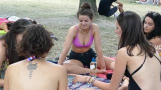 Voyeur zooms in on hippie girl s nice tits Voyeur!-0