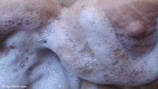 CLIPS MALL - Lady X Taking A Shower.-8