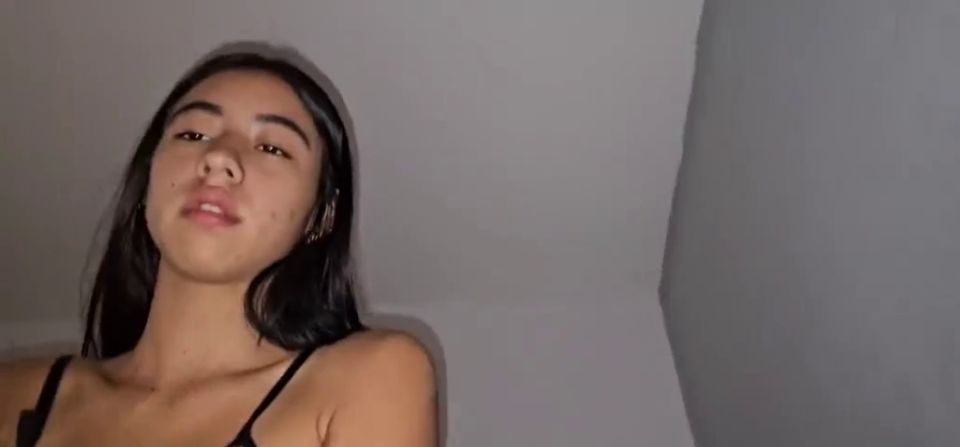 Amateur BEAUTIFUL LATINA MODEL GETS FUCKED BY HER STEPBROTHER