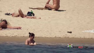 Nikki Hunter Nude  Plage-7