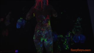 Roxy Raye rr BlacklightMess-9
