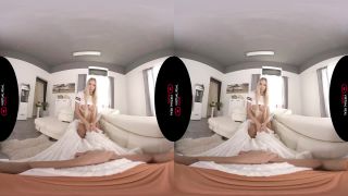 Florane Russell - Happy Ending -  (FullHD 2021)-0