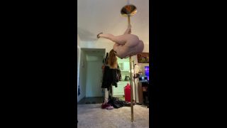 Valerie - juicyassvalerie () Juicyassvalerie - i pole danced today see if you can spot the nip slip 10-05-2021-3