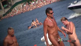 Beautiful on Naturist Plage 09  2-0