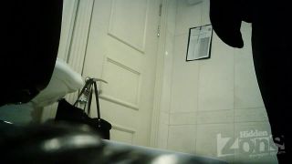 Porn online Voyeur – Hidden camera in the women s room (AVI, HD, 1280×720) Watch Online or Download!-6