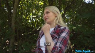 Amber Kawaii Misses Flight in Czech Outdoors Hardcore POV Fu-3