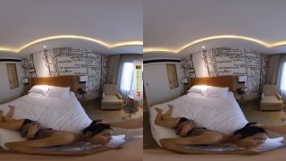 Thai VR Temptation: Petite Fern's First Date Fantasy 4K-2