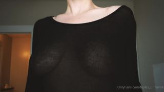 Laylas universe () Laylasuniverse - national no bra day is wonderful for so many bouncy and squishy reasons free the boobies 13-10-2021-3