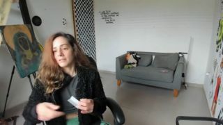 Big Tits Milf baila trap y termina denuda-3