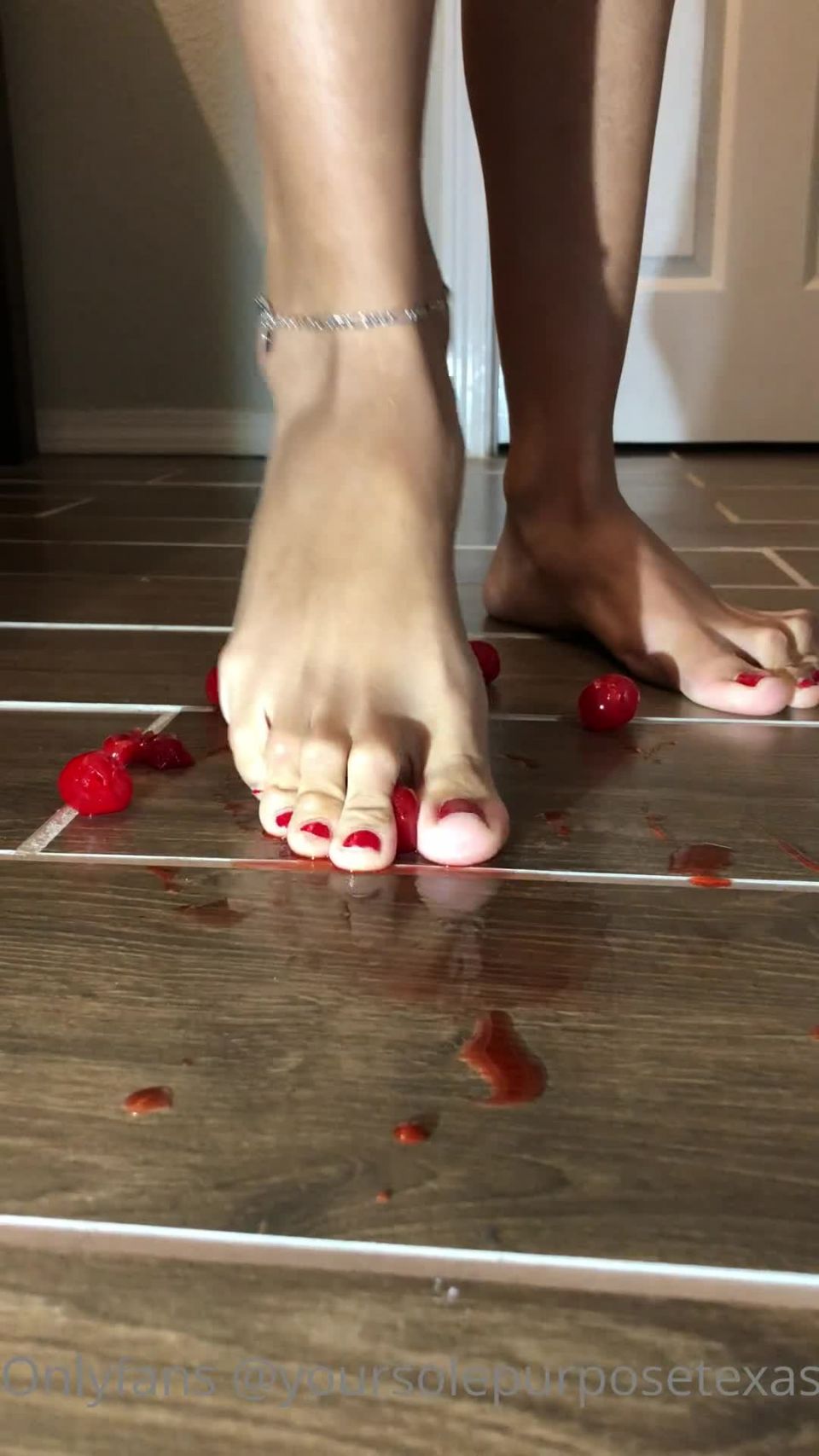 Solepurposetexasofficial - stepping on your little cherries 27-05-2020