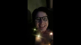 [K2S.CLUB] JulieEroticDress - Beleuchtetes Spritzen Draussen - HD 720P-9