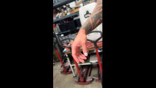 Fuck in the Garage (MILF porn) Margot Dulac-1