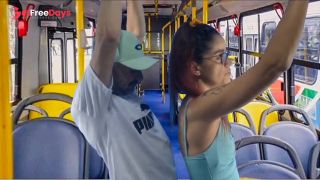 Estudante deixa estranho esfregar pau em transporte publico-3