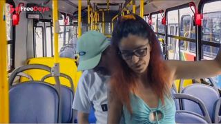 Estudante deixa estranho esfregar pau em transporte publico-7