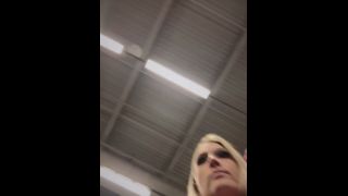OnlyFans - Lindsay Lee - Best Friends Busty Mom Wants Sex  Hardcore Lindsay Lee-0