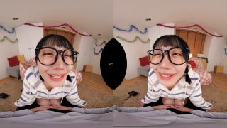 VRPRD-115 【VR】【8K】地下ドルの唾液たっぷり◆キスキス騎乗位VRベロチュウ接近・唾飲み放題・圧倒的多幸感【裏OP・初回限定】真面目な地下ドルのエロすぎる濃厚体液交換にトロけ過ぎて沼ってしまった僕『やや』-1