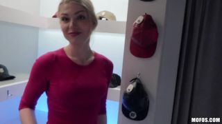 Lucy Heart - Sex With A Store Consultant In The Fitting Room SD (Euro sex)-2