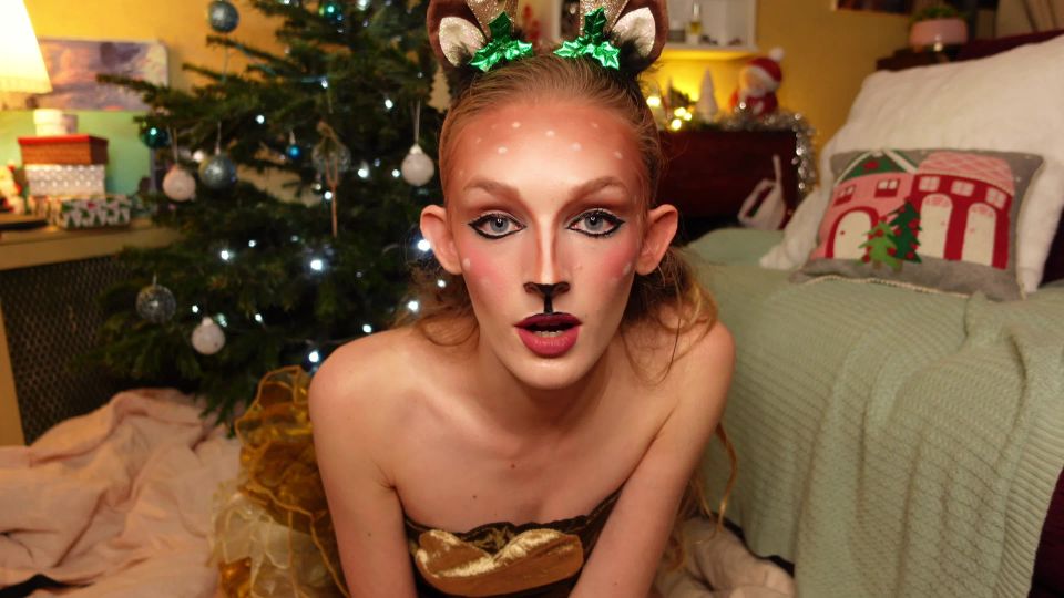 M@nyV1ds - kwgirlx - Reindeer Get's Trained