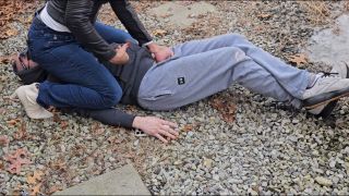 [K2S.CLUB] Ballbusting Bianca - Dominabianca - Ballbustingbianca Humiliating Outdoor Fan Meet - FullHD 1080P-7