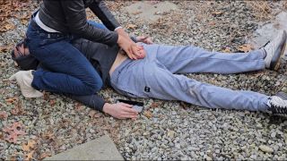 [K2S.CLUB] Ballbusting Bianca - Dominabianca - Ballbustingbianca Humiliating Outdoor Fan Meet - FullHD 1080P-9