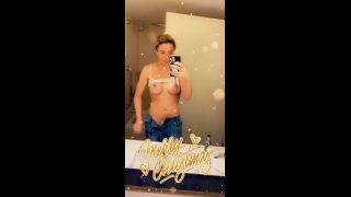 Andrea Anaconda () Andreaanaconda - the anaconda is saying happy holidays 25-12-2018-6