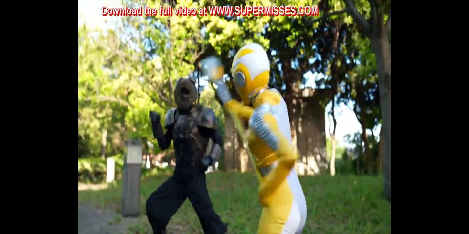 [SuperMisses.com] ZEPE-65 Exorcist Priestess War Knight Triple Lancer [Part 2]-002