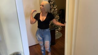 Britteni Feet - Bailey the Foot Bandit Roommate Video Se...-4