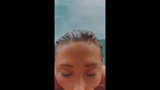 Stefanie Knight (stefbabyg) Pool Boy BJ PPV Onlyfans (Amateur porn)-3