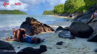 [GetFreeDays.com] Another Couple Watching Us Having Sex On The Beach - Applause at the End Porn Stream May 2023-3