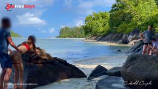 [GetFreeDays.com] Another Couple Watching Us Having Sex On The Beach - Applause at the End Porn Stream May 2023-7