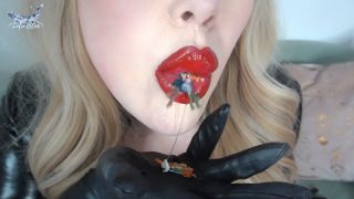 Lulublue - Giantess Eats Handfuls Of Tiny Men.-3