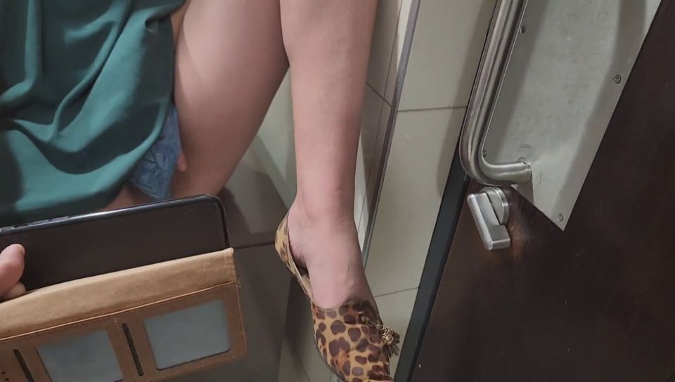 Cheating With My Ex Wife In Public Bathroom While My New Wife Is Shoppi.