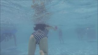 Voyeur Under the water in the swimming pool - pcolle YMUW-1007,  on voyeur -1