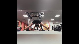 online xxx video 15 cleosummersxxx 0402202021002493 love a good stretch in the gym, calf fetish on fetish porn -2