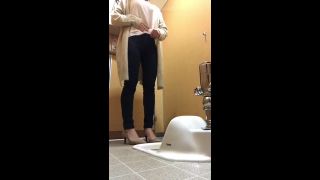 Online Tube Young Girl Toilet - voyeur-8