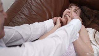 Hatano Yui Queen's Office Sex Abashiri Ichikan, Bermuda (Fetish porn)-1