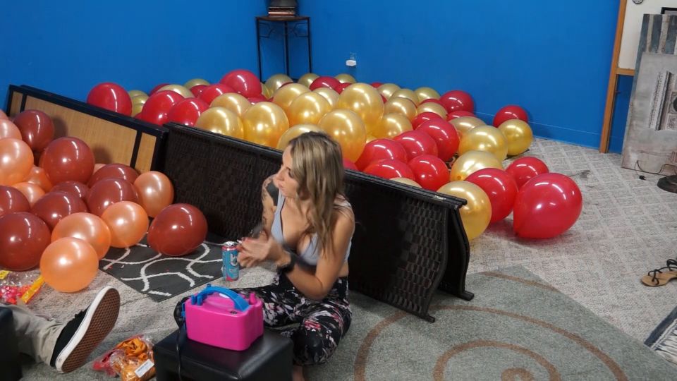 Custom Fetish - Madison Preps Balloons BTS No Sound - Fetish