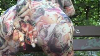 Secretly in the park Latex-5