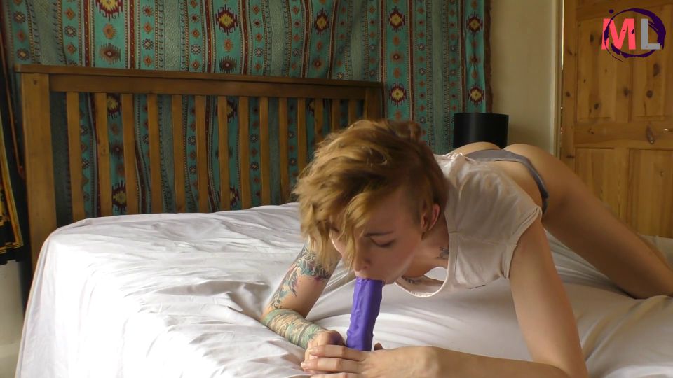 Stretching Her Tight Pussy With Huge 9 Dildo 1080p