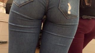 Torn jeans give teen girl wedgie and hint of cameltoe-1