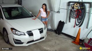 Rachel Rivers BangRoadsideXXX - Rachel Rivers Is Stranded Late At Night And Fucks Her Way Out Of It-3