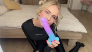 free adult clip 39 Cumshots and Dildo Ride in Spandex Suit on toys richelle ryan femdom-3