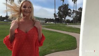 7177 Rachele Richey Rachele Richey Loves To Flash Her Giant T...-1