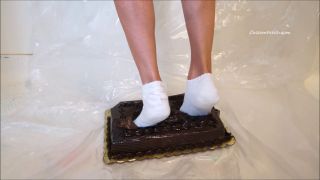 Custom Fetish - Vicki s White Ankle Socks Vs Cake - Fetish-2